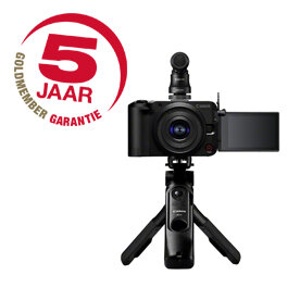 Canon EOS R50V + RF-S 14-30 Content Creator Kit