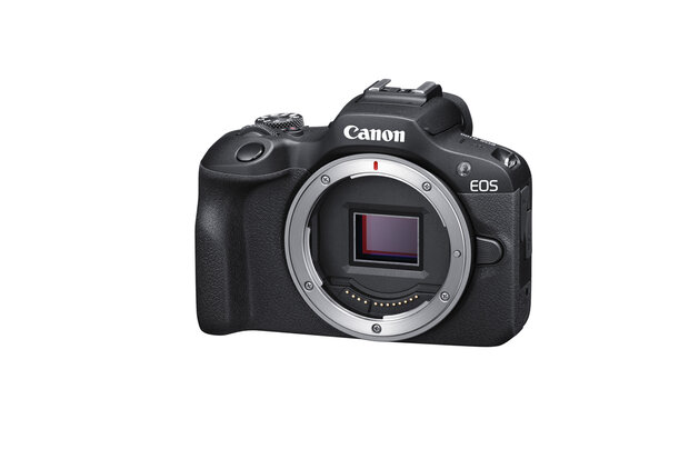 Canon EOS R100 + RF-S 18-45 IS STM + RF-S 55-210mm F/5-7.1 IS STM